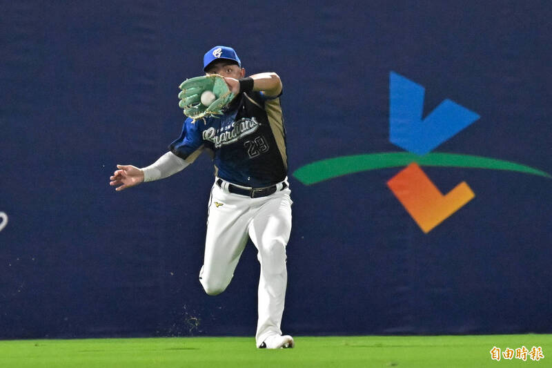 富邦悍將申皓瑋。（資料照，記者陳志曲攝）