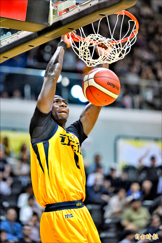 TPBL》6砲轟國王 特攻升上第4