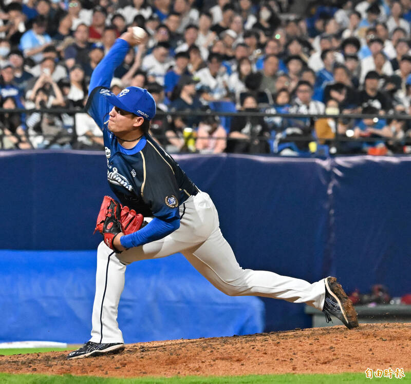 富邦悍將張奕。（資料照，記者陳志曲攝）