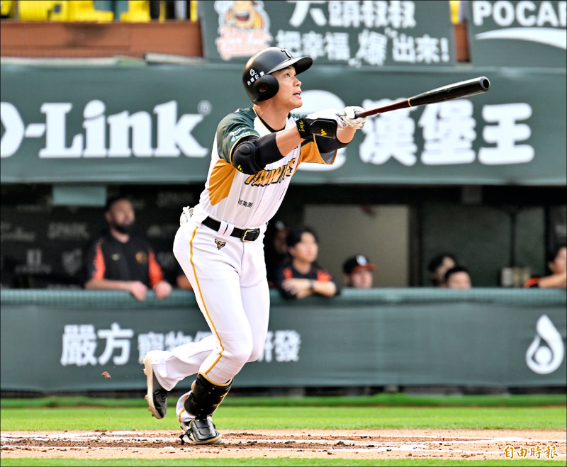 「台鋼大王」雙響砲 主場開幕戰3連勝