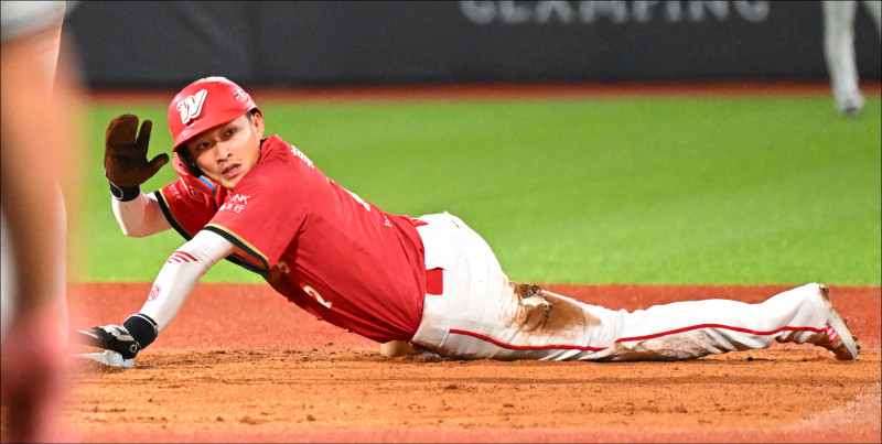 郭天信以5次盜壘成功暫居聯盟盜壘王。（資料照）