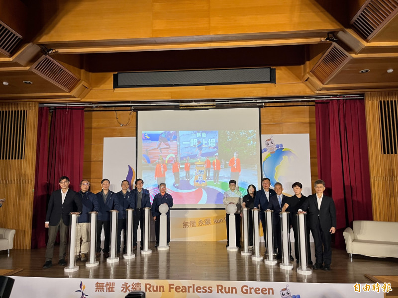 115年全大運將於5月2日在中央大學登場，今天舉行全國記者會和聖火引燃儀式。（記者粘藐云攝）