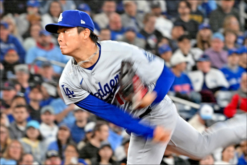 山本由伸先發對藍鳥6局失1分，奪本季第2勝。（路透）