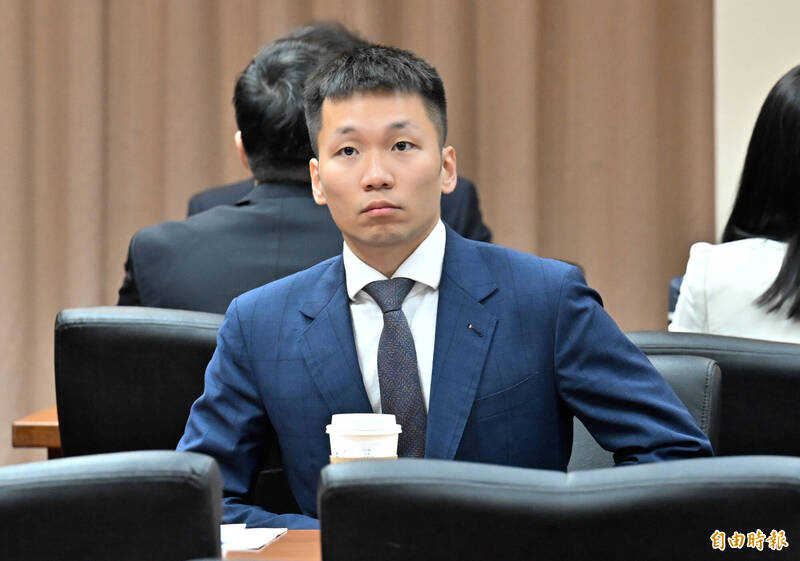 運動部部長李洋出席立法院教育及文化委員會，備詢回應教練不適任及運動部人力不足等議題。（記者陳志曲攝）