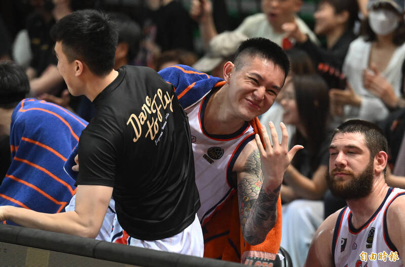 領航猿輕鬆打大勝國王。（記者林正堃攝）