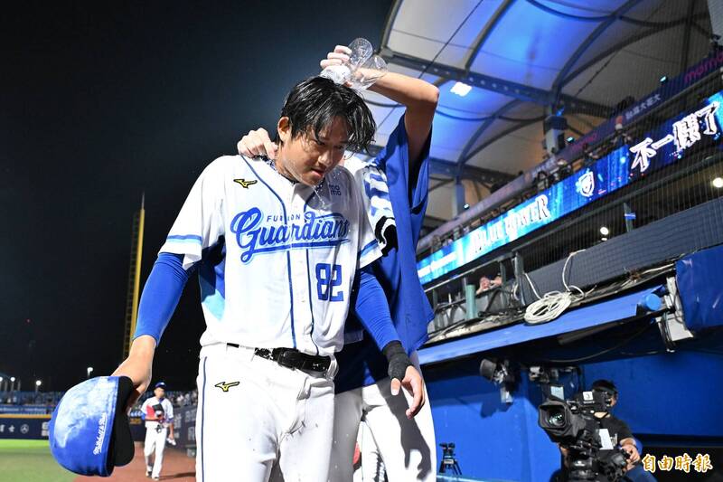 孔念恩擊出2分打點逆轉再見安打，獲選單場MVP。（記者陳逸寬攝）