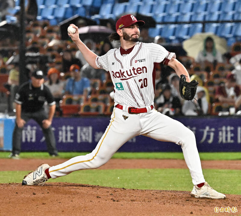 樂天桃猿先發投手麥斯威尼。（記者陳志曲攝）
