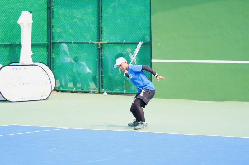 全中運軟網賽國中組正在嘉義縣三和國小網球場進  行。（嘉義縣政府提供）