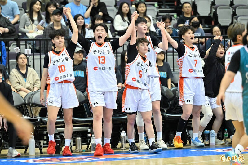 世新大學拿下勝利。（記者陳志曲攝）