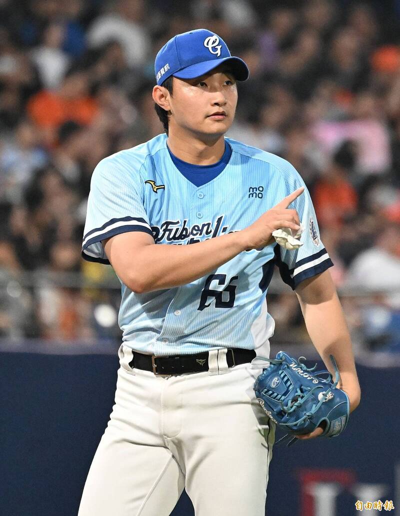 富邦悍將先發投手李東洺。（記者廖振輝攝）