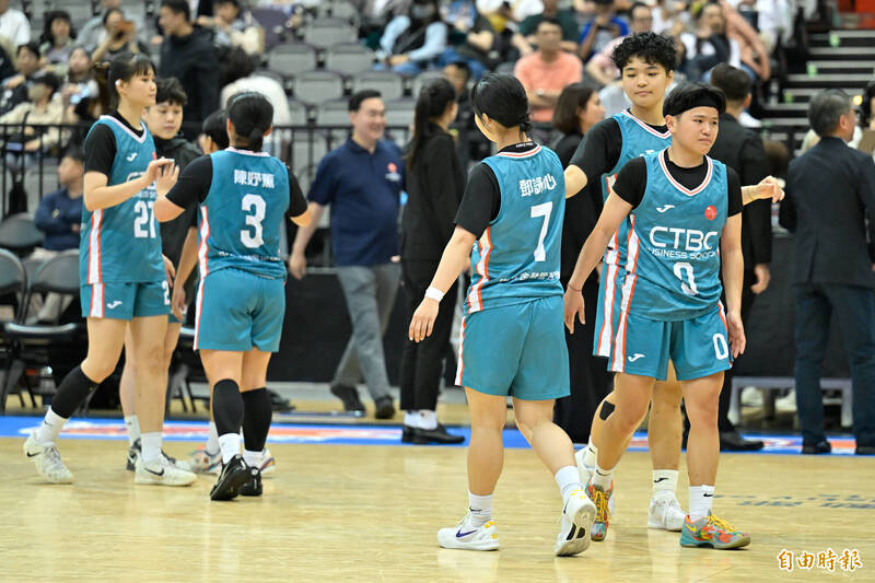 中信學院吞敗。（記者陳志曲攝）