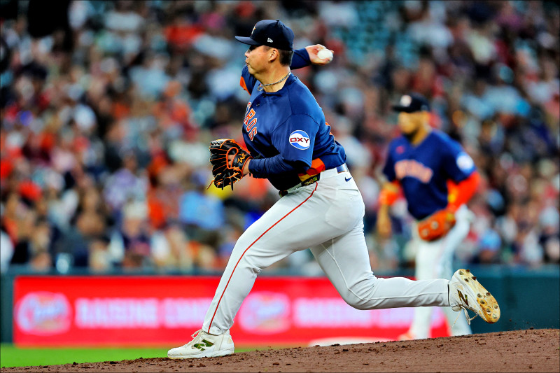 太空人台將鄧愷威中繼2局無失分。（路透）