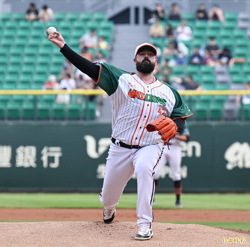 獅帝芬。（記者李惠洲攝）