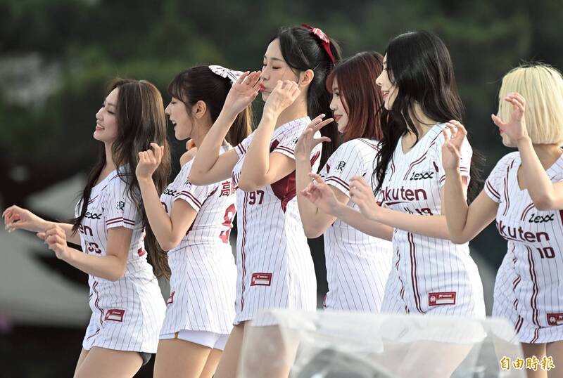 全大運開幕樂天女孩帶來活力演出。（記者林正堃攝）