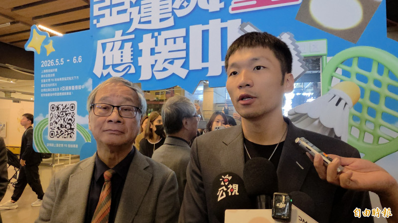 文化部長李遠（左）、運動部長李洋（右）同框接受媒體訪問。（記者洪瑞琴攝）