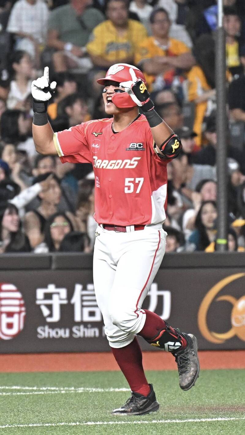中職》拿莫．伊漾代打逆轉轟震撼大巨蛋  味全龍豪取6連勝