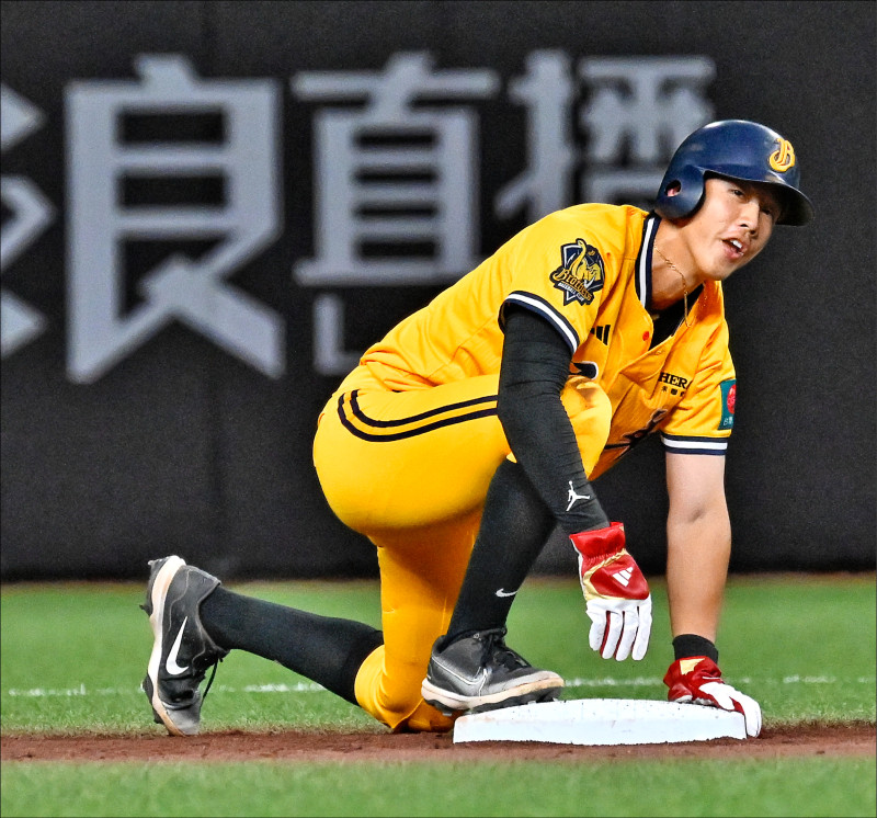兄弟張士綸5月下旬升上一軍，攻守表現俱佳。（資料照）