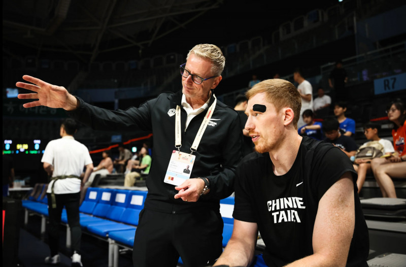 圖齊（左）、高柏鎧。（FIBA官網）