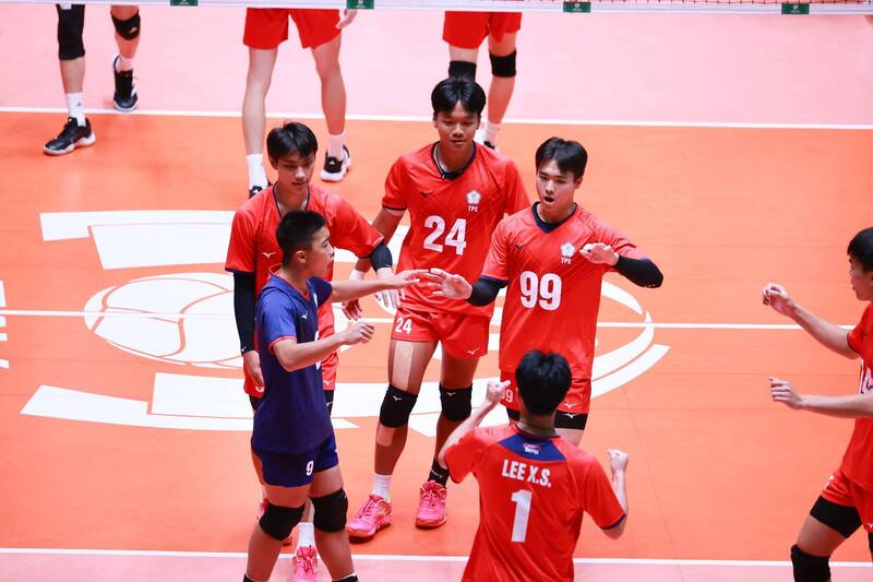 2026年亞洲U18男子排球錦標賽，台灣男排今（14）日晚間以3：2逆轉勝擊敗中國。（圖擷取自AVC官網）
