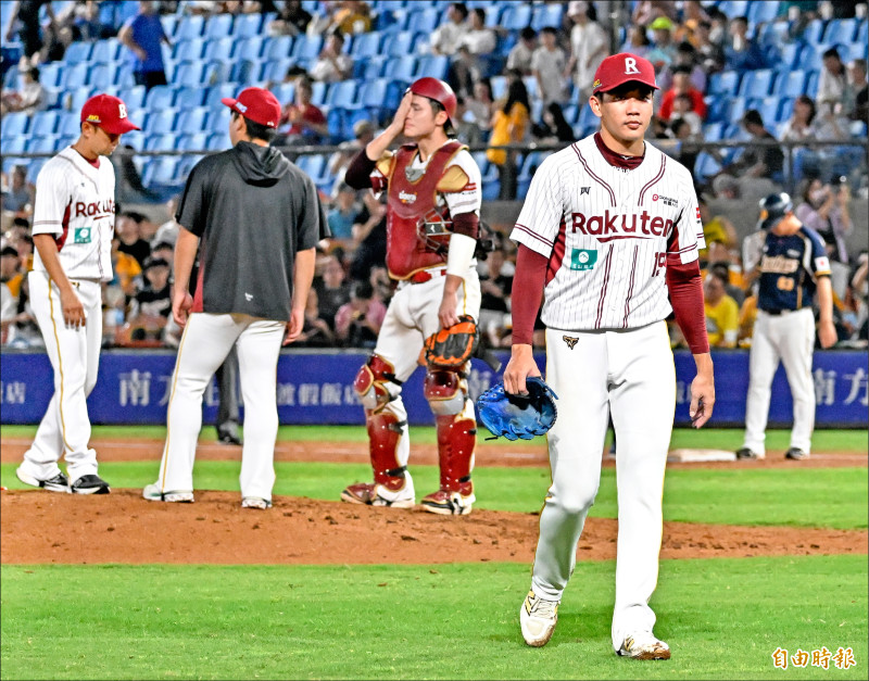 樂天投手陳克羿昨先發，只撐2.2局就狂失6分慘遭KO退場。（記者陳志曲攝）
