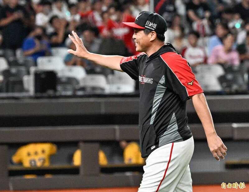 葉君璋拿下執教生涯500勝。（記者陳志曲攝）