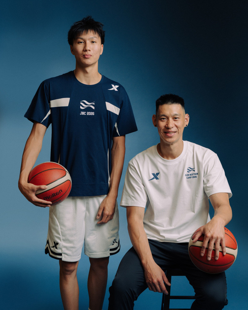林彥峰與林書豪合照。（JLIN NextGen Camp提供）