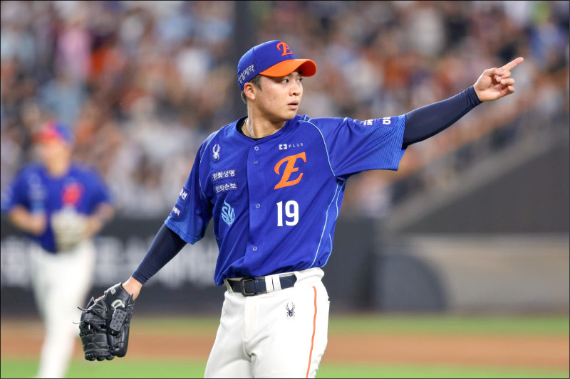 王彥程今叩關本季第10勝，挑戰成為韓職首位單季雙位數勝投的亞洲外援投手。（資料照，取自韓華鷹官網）