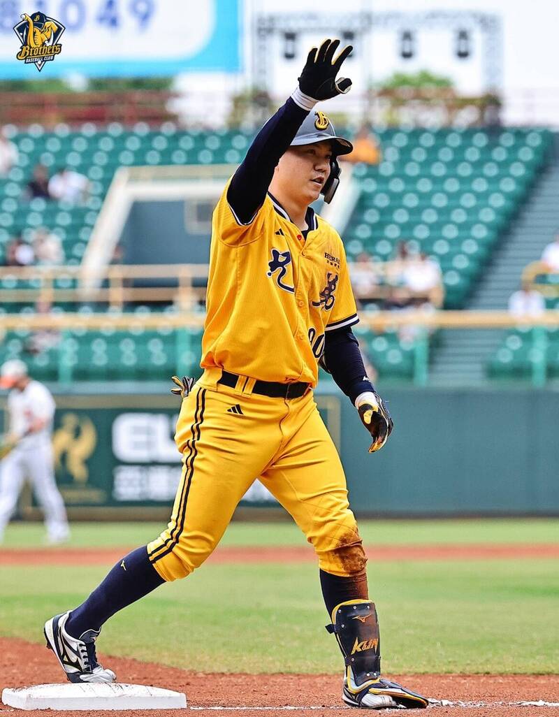 兄弟江坤宇。（中信兄弟提供）