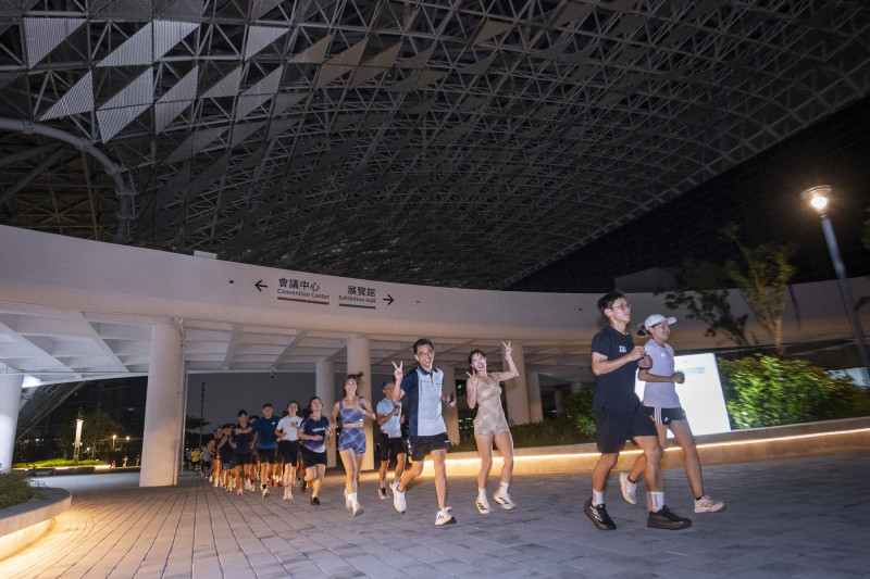 全球極限體能鋼鐵大賽賽前訓練營。（中華民國文化休閒運動協會提供）