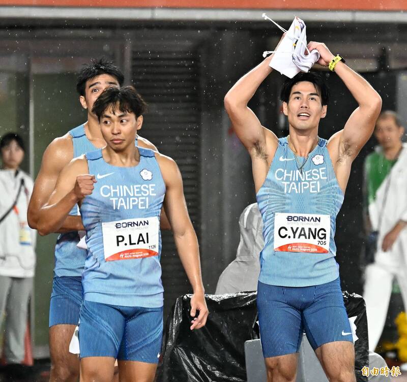 楊俊瀚率台灣男子400接力隊奪銀（特派記者陳志曲攝）