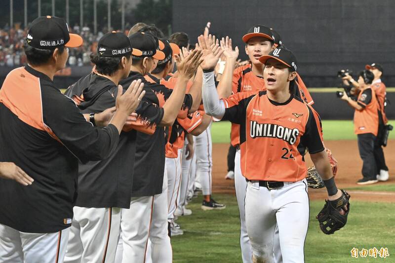 獅隊拿下第2勝。（記者廖耀東攝）