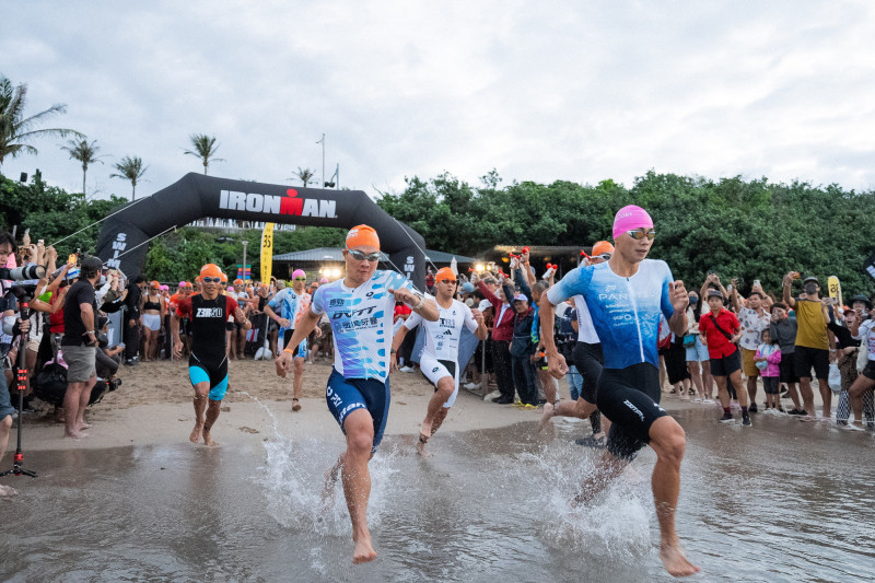 「2026 MaiCoin IRONMAN 70.3 Kenting 墾丁國際鐵人三項賽」與「IRONKIDS 墾丁小鐵人賽」，將在恆春半島開賽。（台灣鐵人三項公司提供）