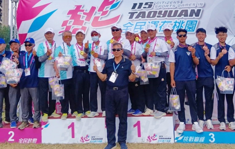 槌球男子組五人賽由江明信等8名選手奪金牌。（嘉義縣政府提供）