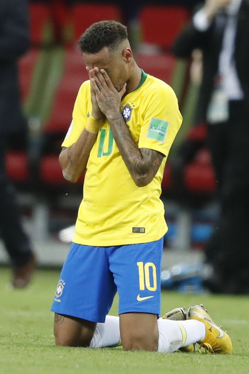 世足賽》奪冠夢又碎！內馬爾掩面跪地、巴西球迷痛哭（圖輯）