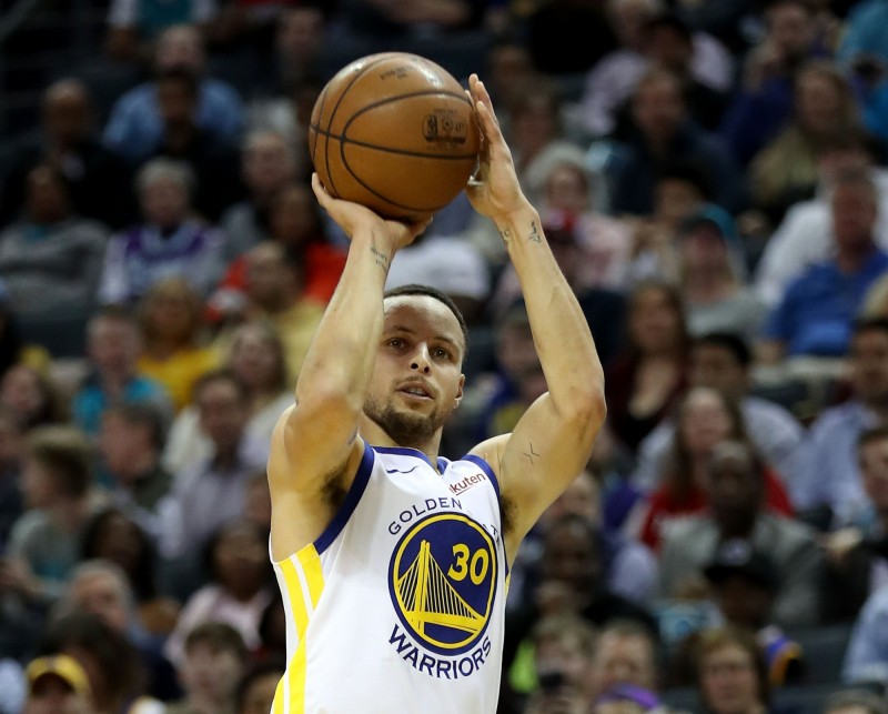 NBA》扯！史上最偉大射手 柯瑞自爆投籃看不清楚 - 自由體育