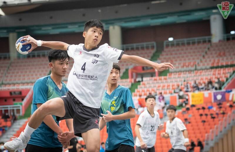 Zhanghe junior high school men's and women's handball teams write ...