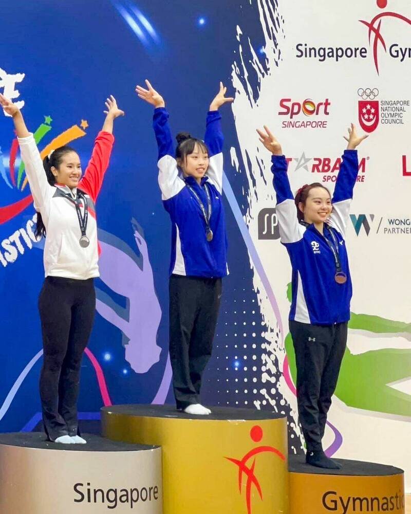 Pingtung Gymnast Wins Gold Medal in Singapore Competition