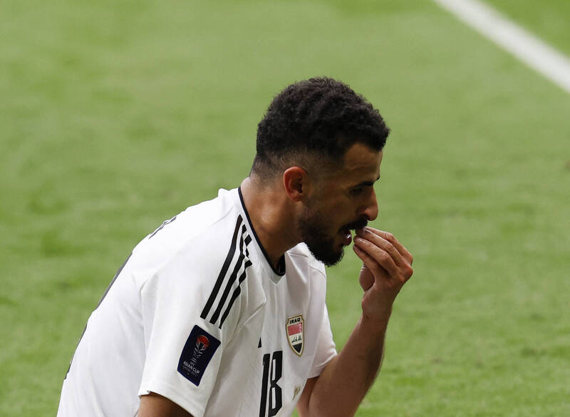 亞洲盃》伊拉克球員「吃草」慶祝被趕出場 還遭約旦上演逆轉秀