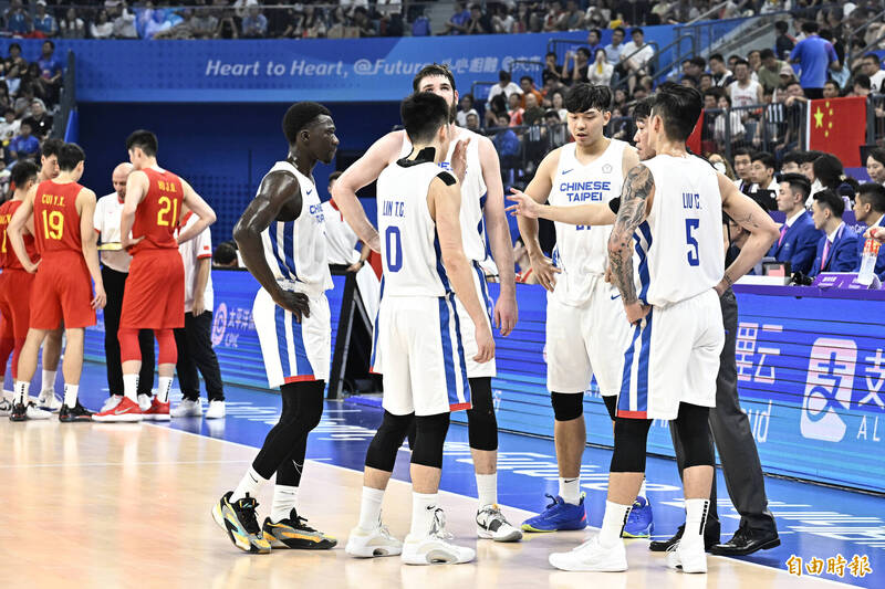 籃球》台灣培訓隊24人名單出爐 旅外3俠領銜、阿提諾和Q.戴維斯入列