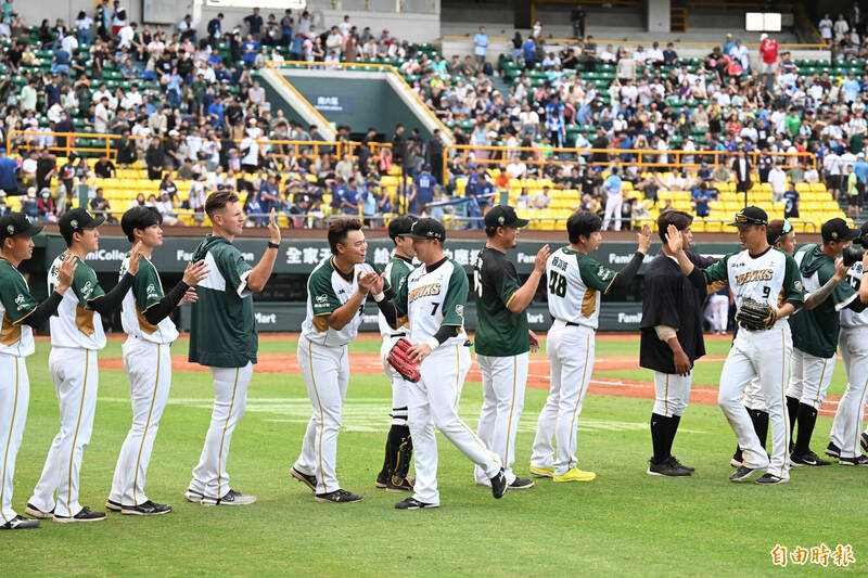 中職》台鋼面子裡子雙收 主場3戰拿2勝、進帳2千萬 - 自由體育