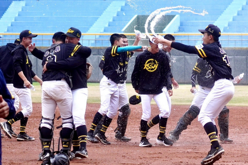 木聯》東石高中寫下驚奇篇章  相隔15年再度闖進四強戰 - 自由體育