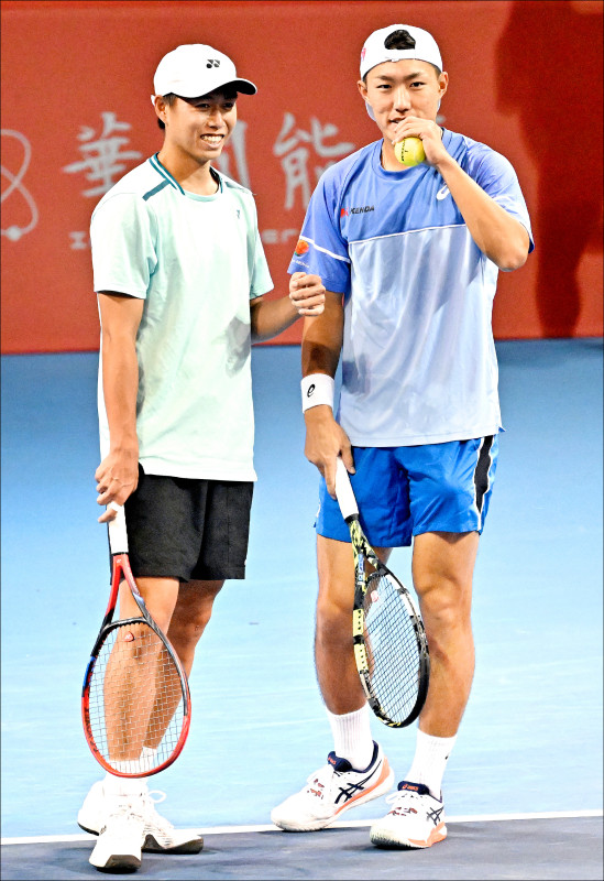 班加羅爾男網賽》雙打一哥何承叡 挺進冠軍戰 - 自由體育