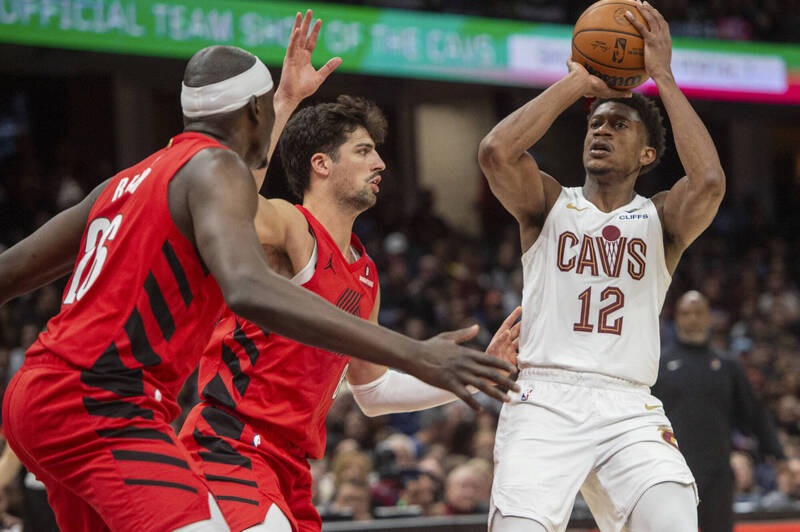 NBA》首支50勝球隊！杭特轟轉隊新高32分 騎士逆轉拓荒者收10連勝 - 自由體育