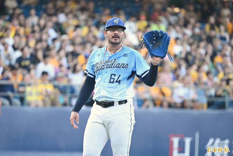 中職》好友羅戈投奔兄弟 富藍戈祝福又喊話：別對我們投太好！ - 自由體育