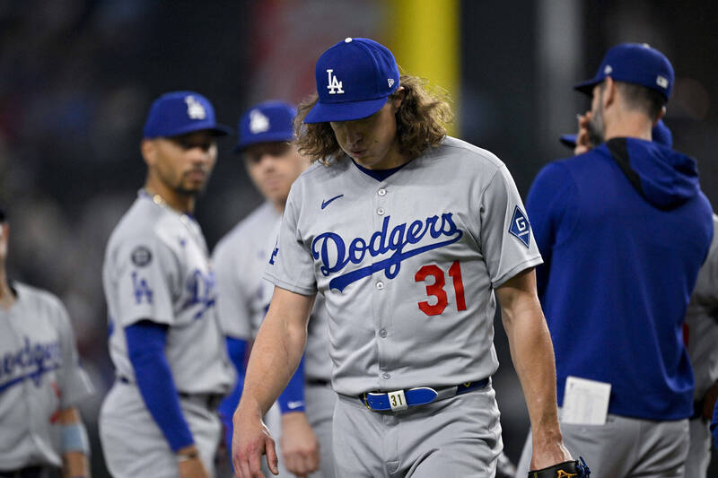 MLB》道奇強投葛拉斯諾只投4局就緊急退場 自曝雙腿都抽筋了 MLB》道奇強投葛拉斯諾只投4局就緊急退場 自曝雙腿都抽筋了