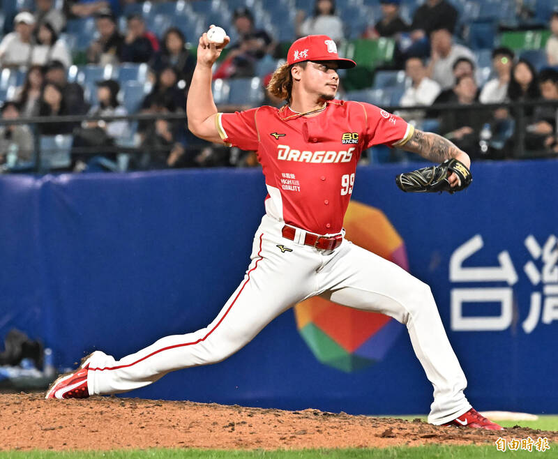 中職》還好不是韌帶撕裂  林凱威右手肘發炎預計休1個月