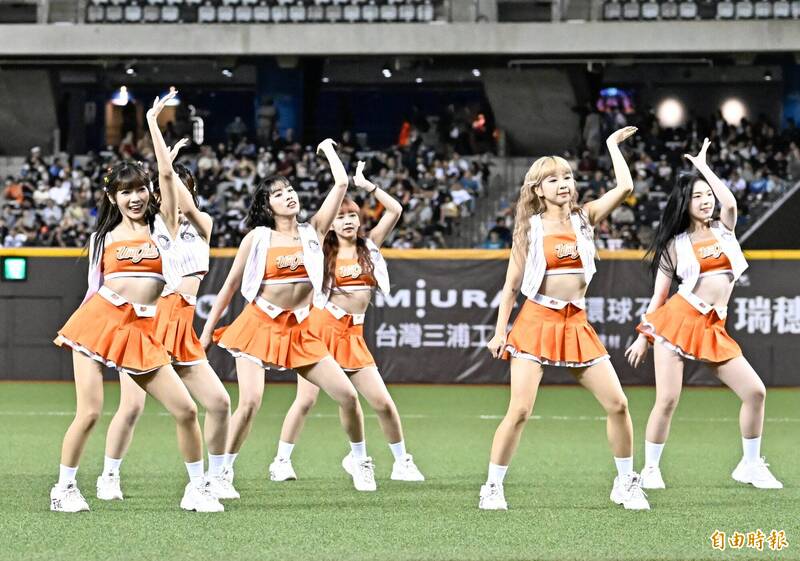 中職》最療癒主題日 統一獅首創「喵喵席」 中職》最療癒主題日 統一獅首創「喵喵席」