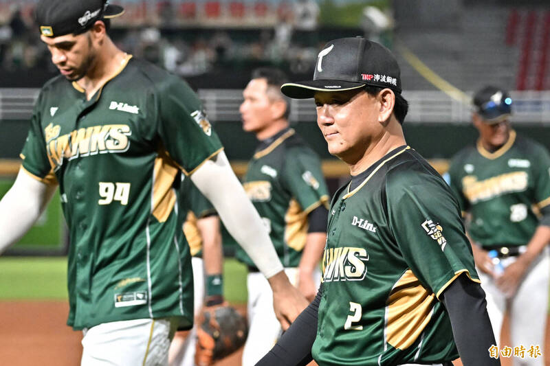 中職》魔鷹愛妻不幸過世  洪總震驚：「太突然了，很難過」