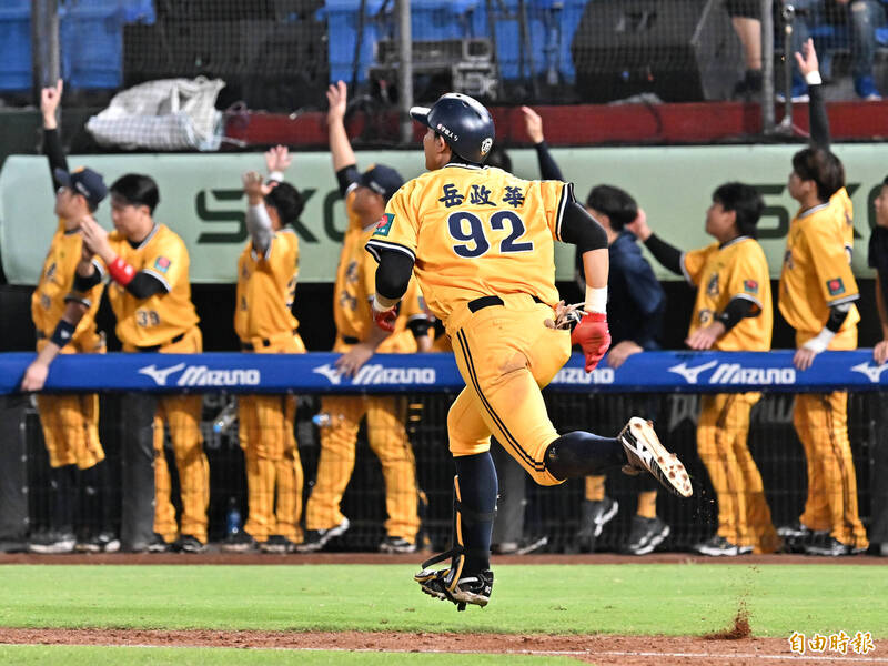 中職》岳政華從首棒滑落到九棒 平野惠一：不要自滅