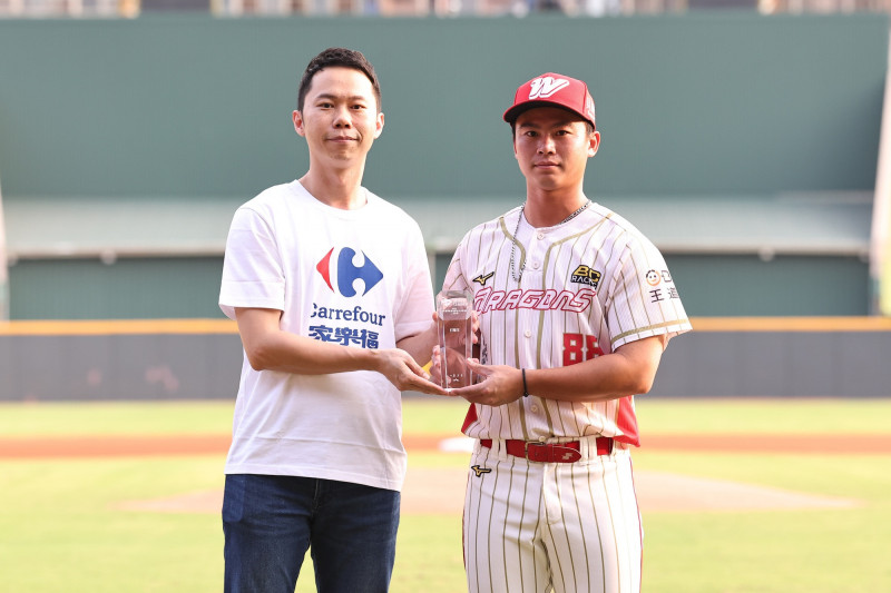 « École professionnelle gratuite » Depuis la transformation des frères en guerre, toute la semaine de la deuxième attaque de l’armée de Weihong Wang a admis que ses efforts avaient été confirmés – Sports gratuits
